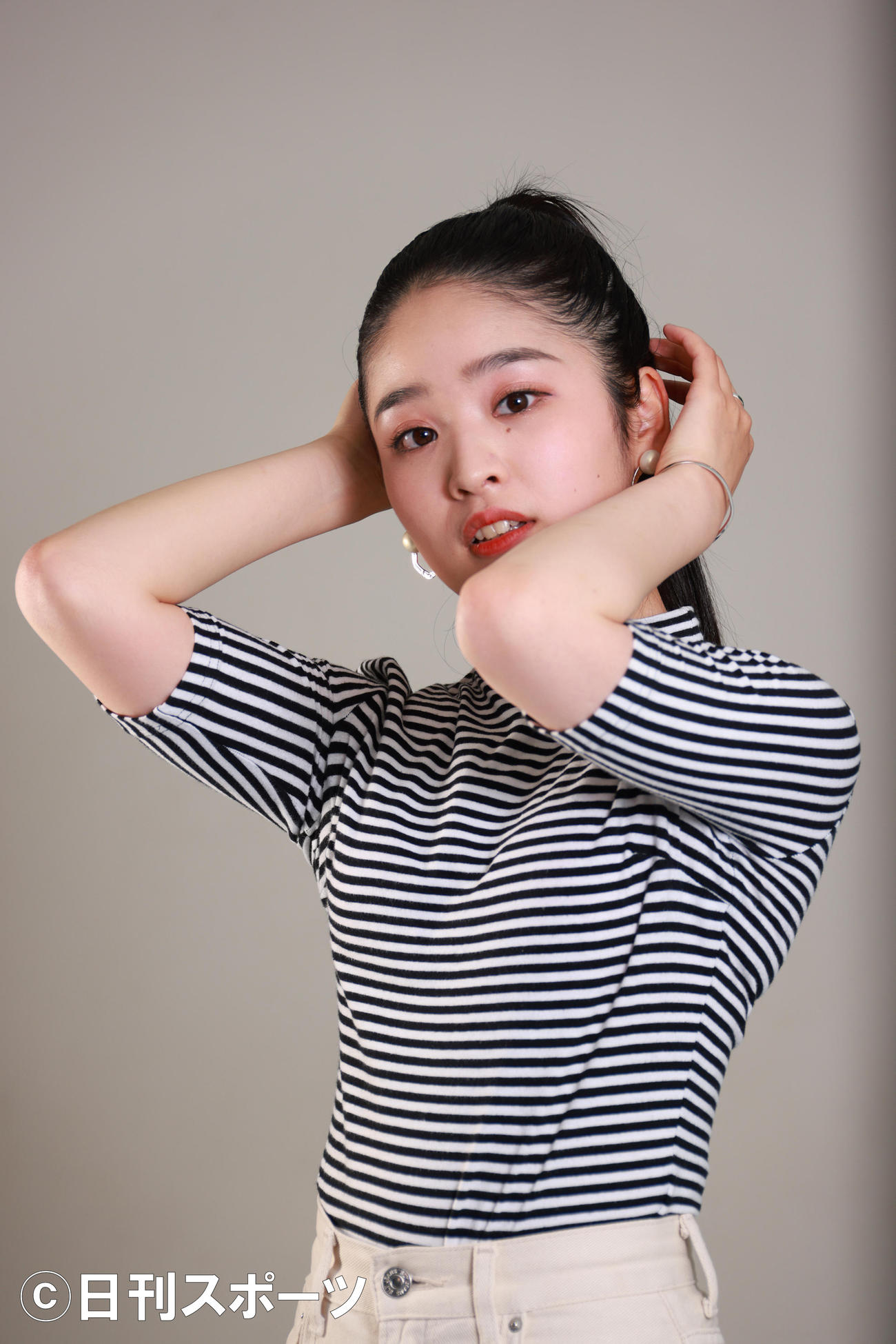 超スリムボディの佐竹桃華だが、ご褒美は「お肉がいい」とか（撮影・中島郁夫）