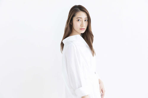 映画「シノノメ色の週末」に主演する桜井玲香