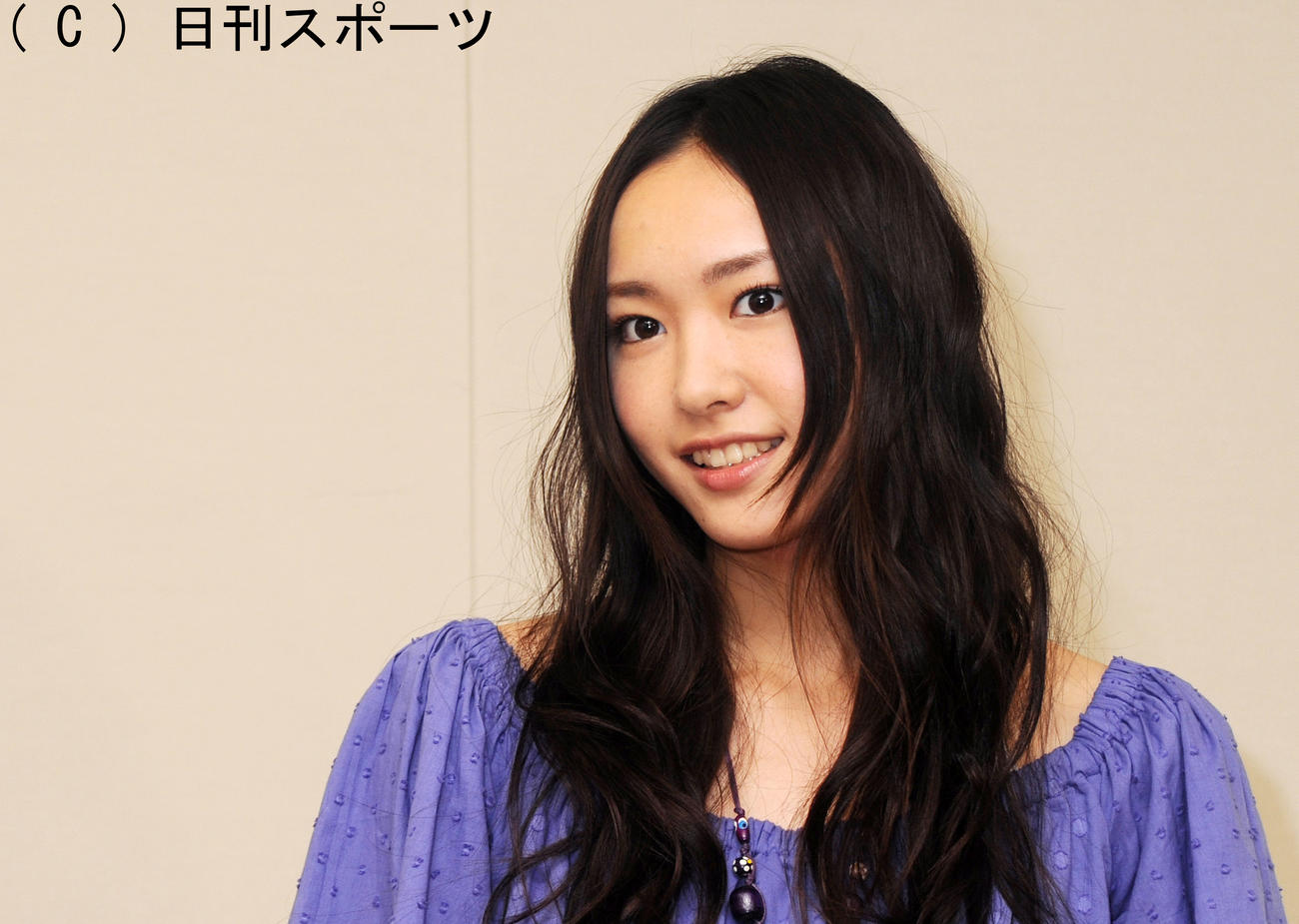20歳の誕生日会見で微笑む新垣結衣（2008年6月）