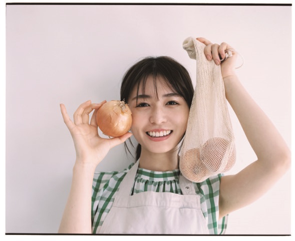 「with」で連載がスタートする長濱ねる