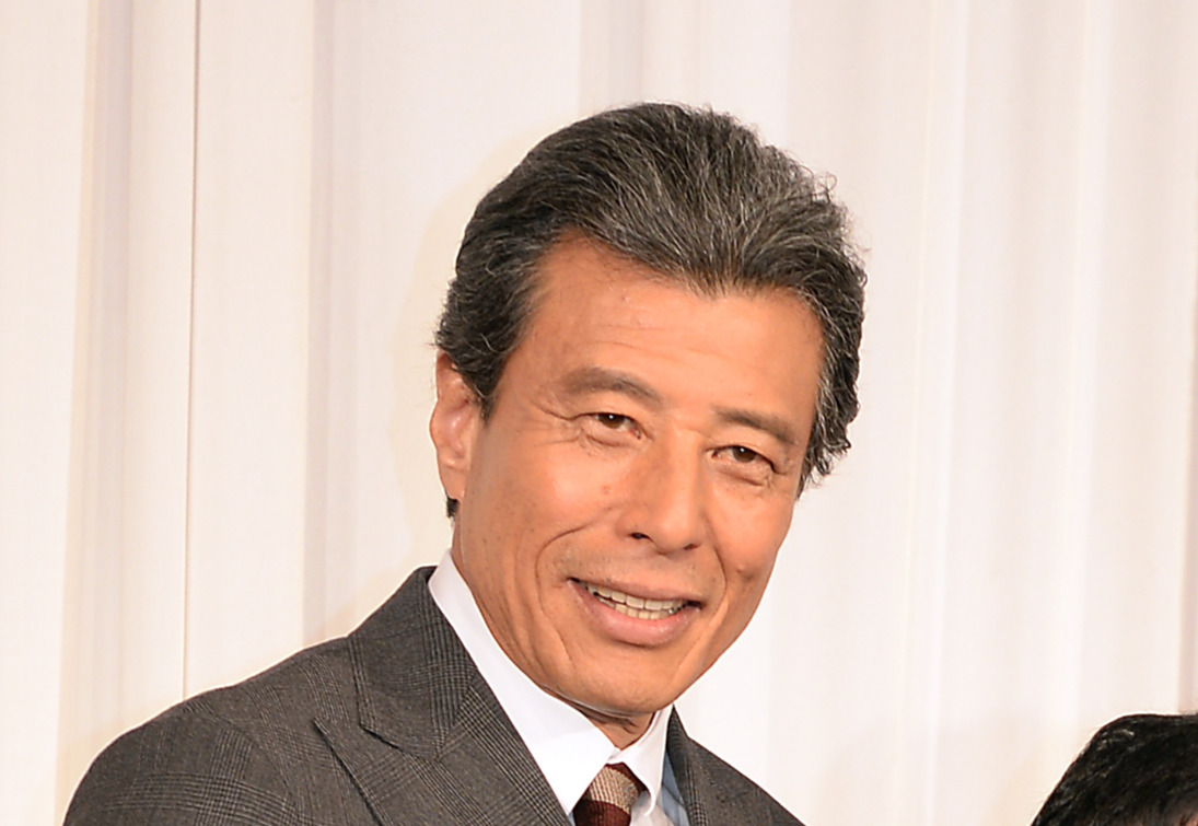 舘ひろし（13年7月撮影）