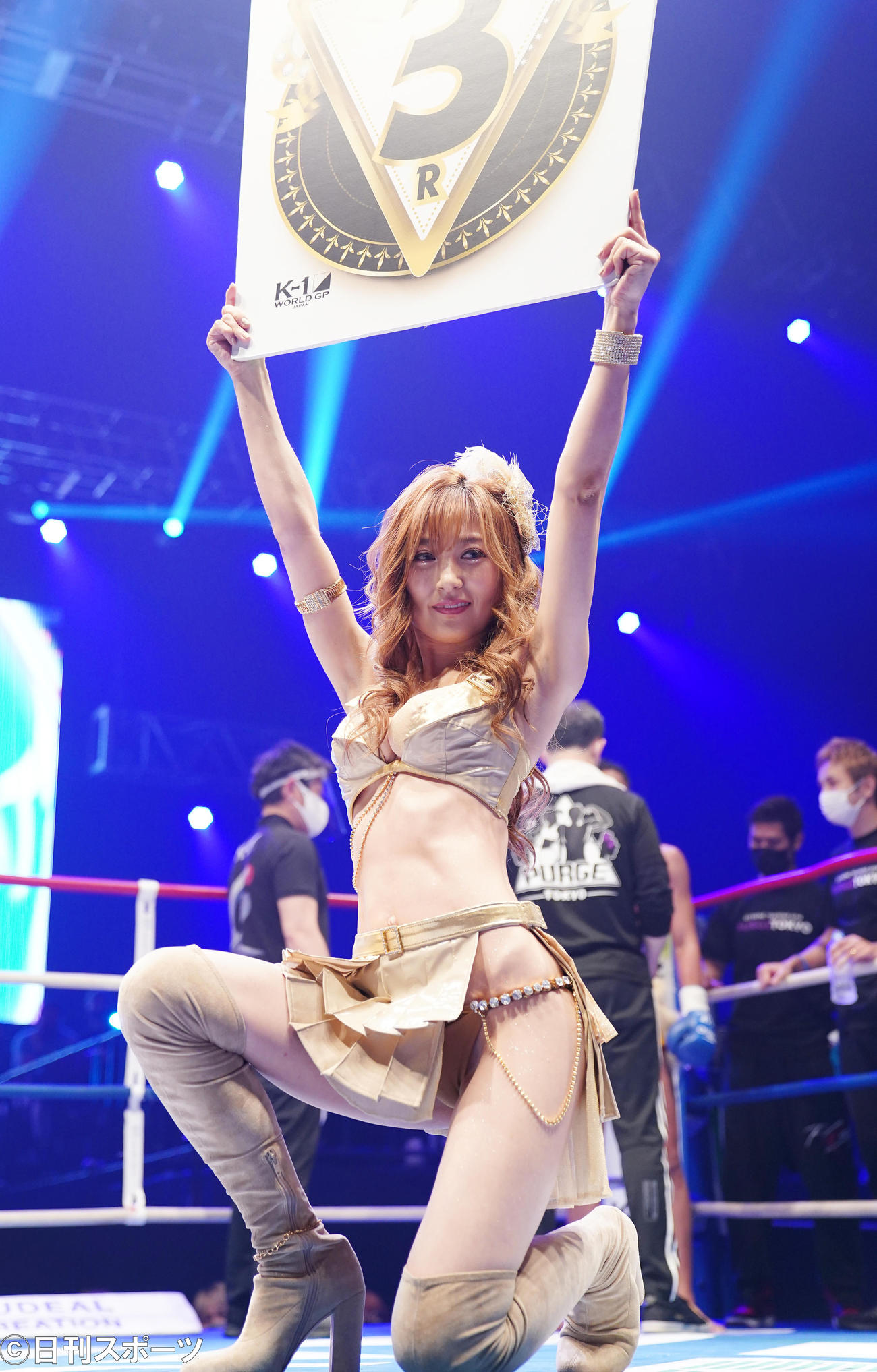 21年3月、ラウンドガールを務める熊田曜子（撮影・菅敏）