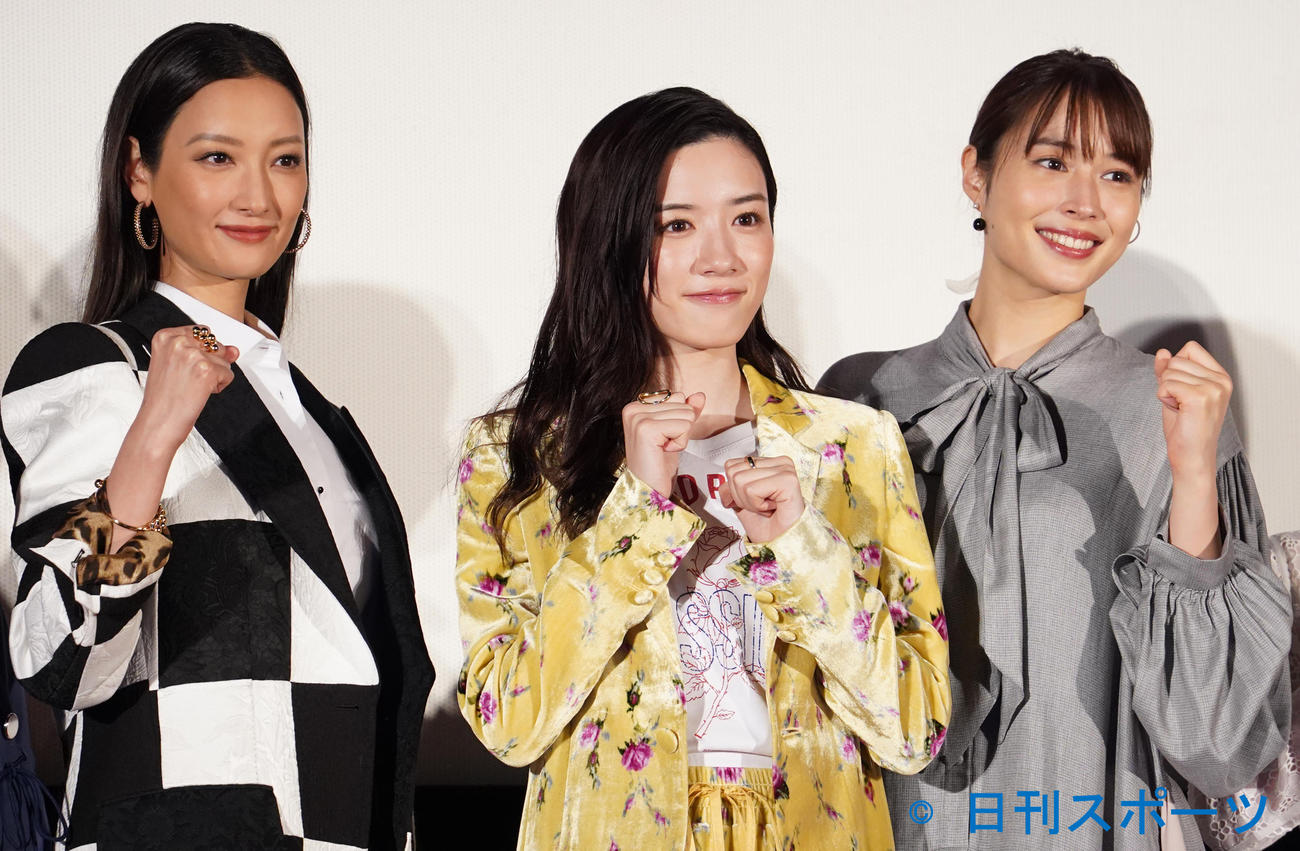 イベントに出席した、左から菜々緒、永野芽郁、広瀬アリス（撮影・佐藤勝亮）