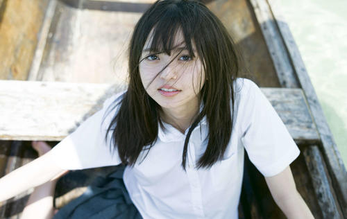 乃木坂齋藤飛鳥写真集36度目重版 発売4年25万部超の異例ロングヒット