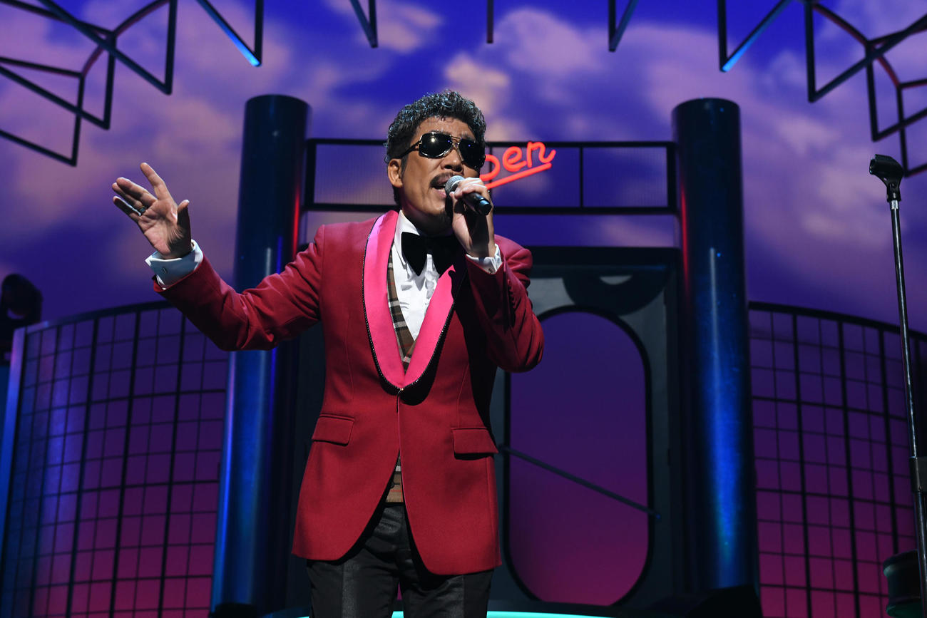 全国ツアー「ALL TIME ROCK’N’ROLL」で熱唱する鈴木雅之