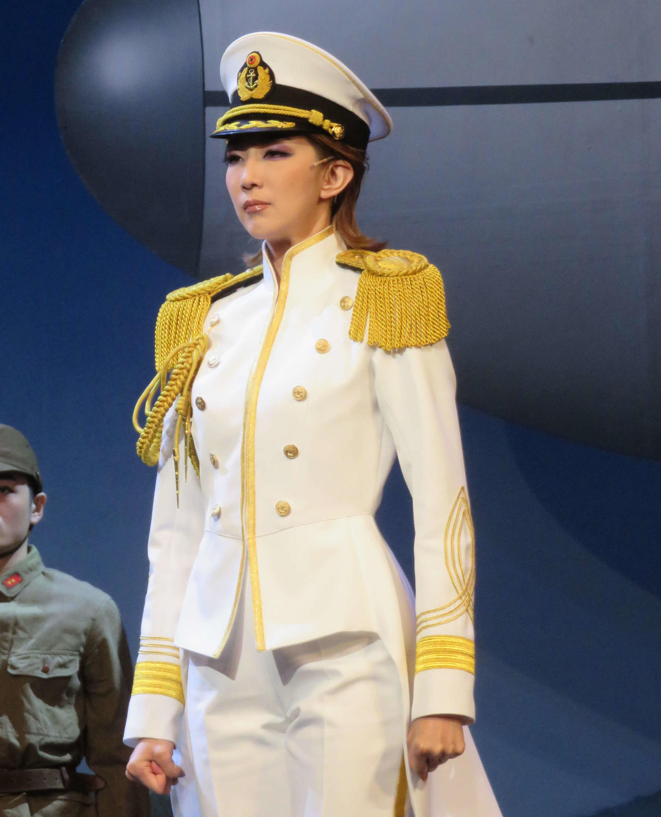 熱海五郎一座「Jazzy（じゃじぃ）なさくらは裏切りのハーモニー～日米爆笑保障条約～」の取材会に出席した紅ゆずる。宝塚歌劇団退団後、初舞台に挑戦する
