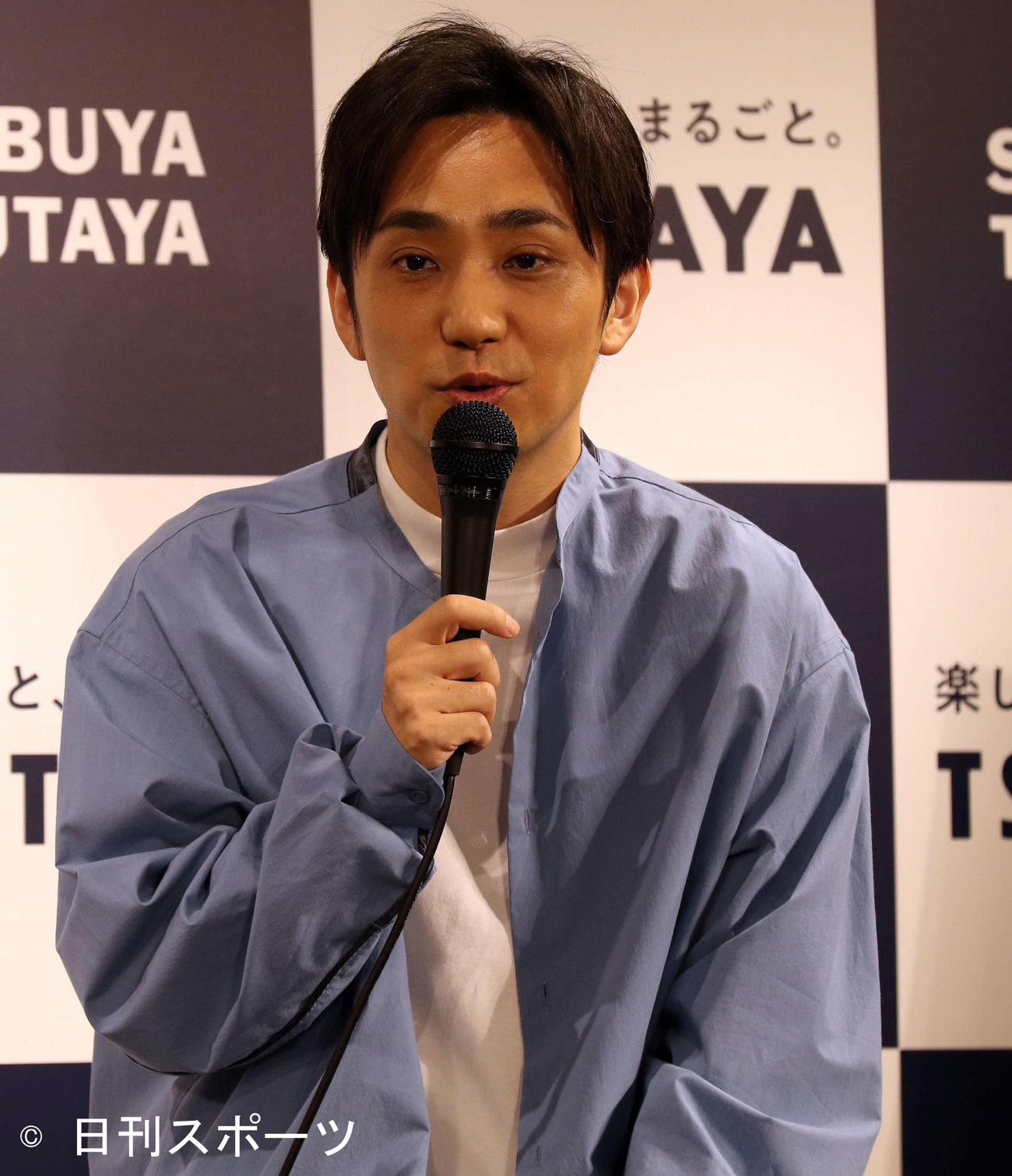 『うた／ことばラボ～「うた」と「ことば」についての14の対話』出版記念　水野良樹トークショーにてトークする水野良樹（撮影・関根直人）