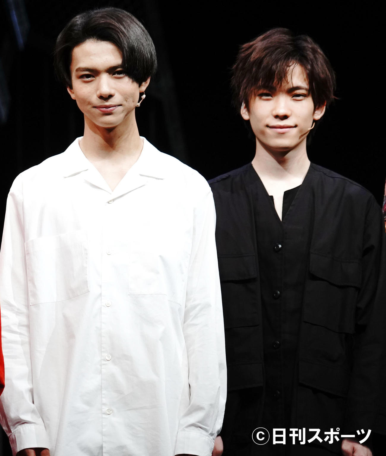 初日を迎えた舞台「Kappa～芥川龍之介『河童』より～」の開幕直前取材に応じたジャニーズJr．「少年忍者」の織山尚大（左）と青木滉平（撮影・佐藤成）