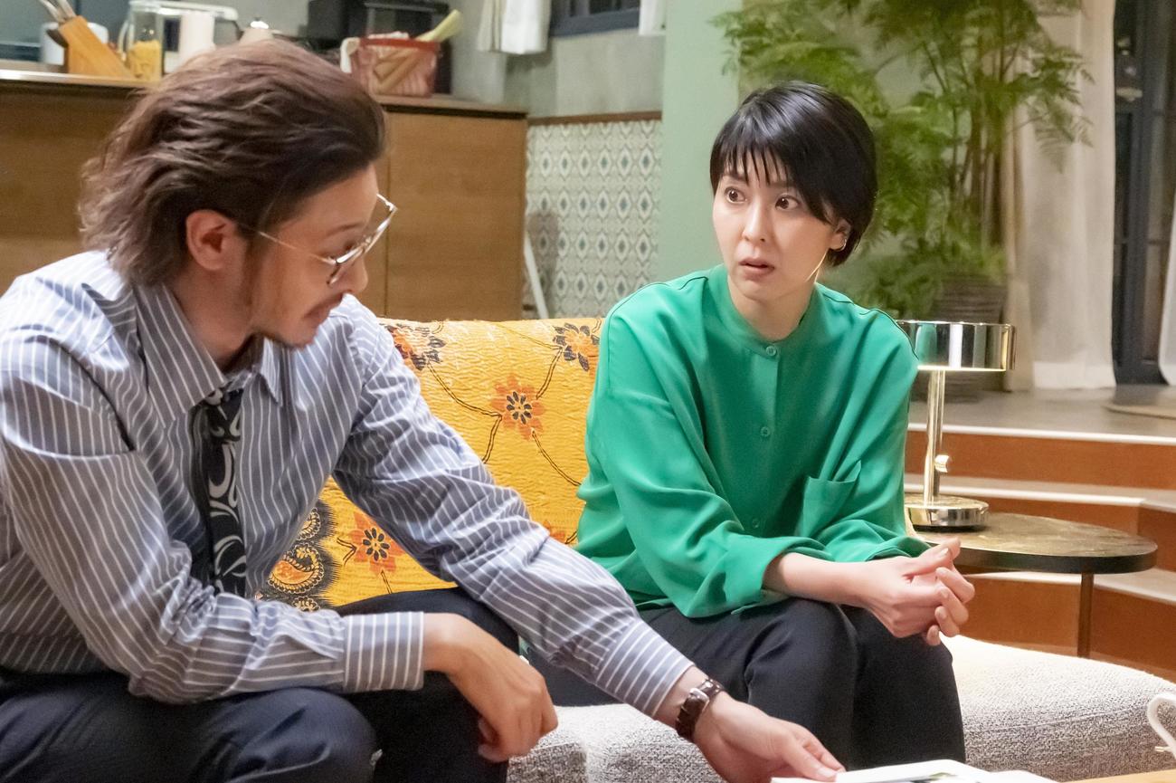 小鳥遊大史（オダギリジョー＝左）と大豆田とわ子（松たか子）は心を通い合わせる（C）カンテレ
