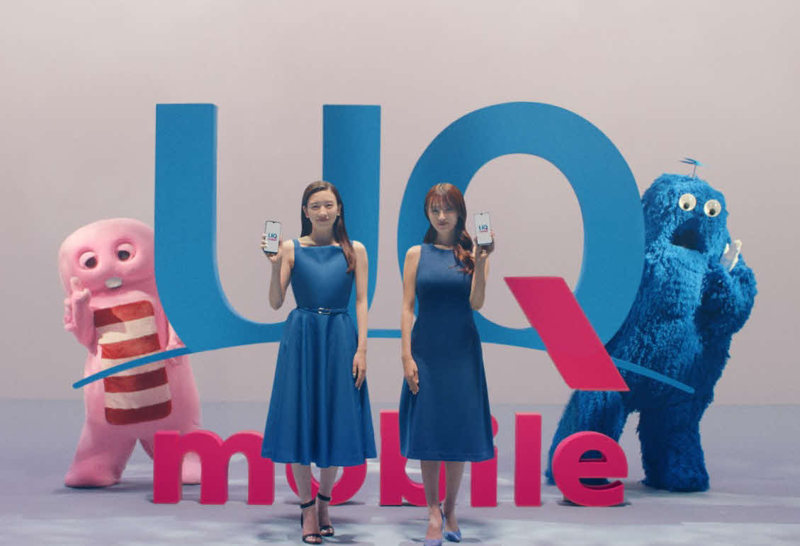 10日から放送される「UQ mobile」新CMに出演する深田恭子（右）と永野芽郁