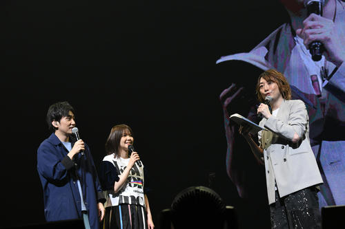 全国ツアー最終公演が3人体制最後のライブとなったいきものがかり。左から水野良樹、吉岡聖恵、山下穂尊
