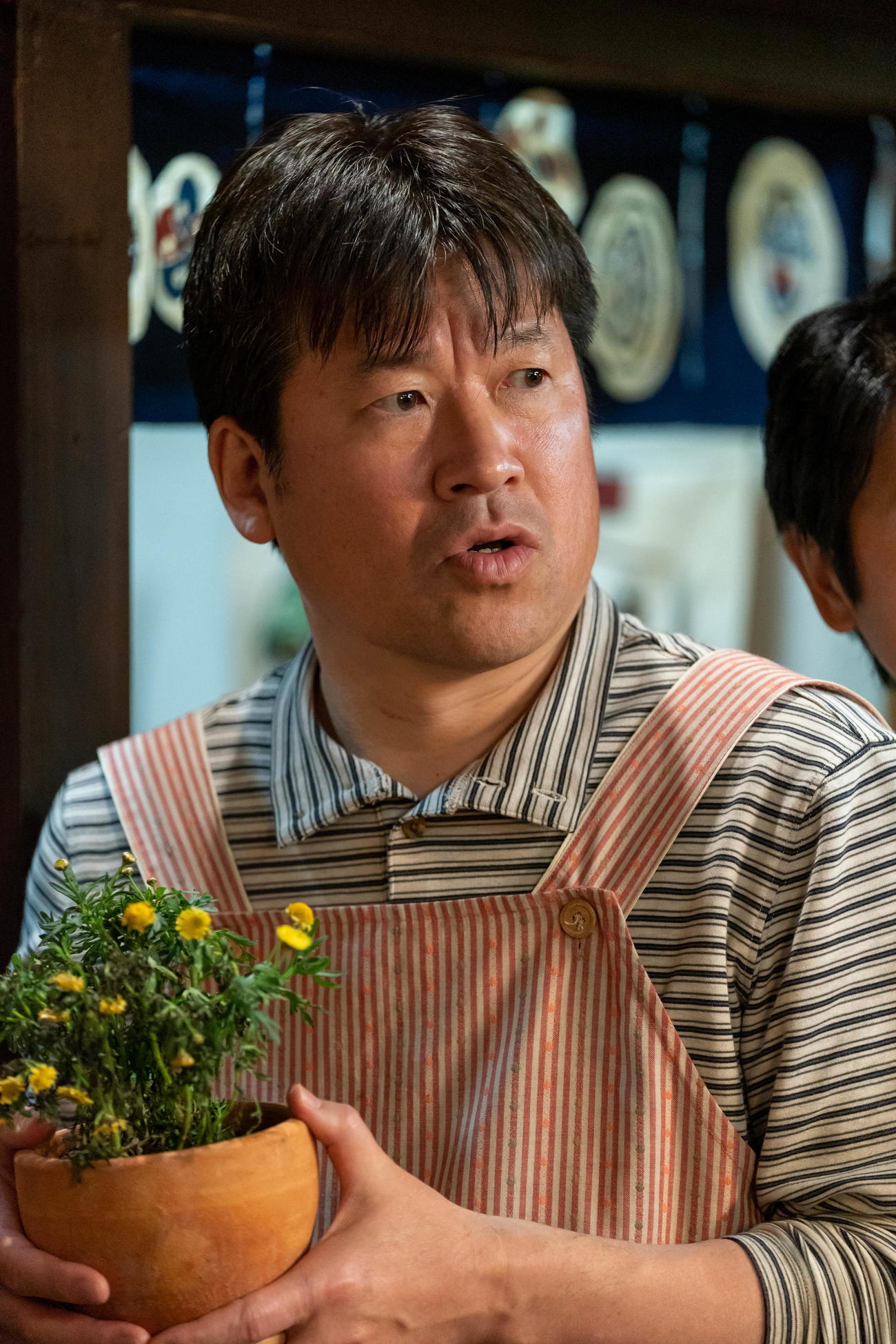 NHK連続ドラマ「ひきこもり先生」に主人公・上嶋陽平役を演じる佐藤二朗
