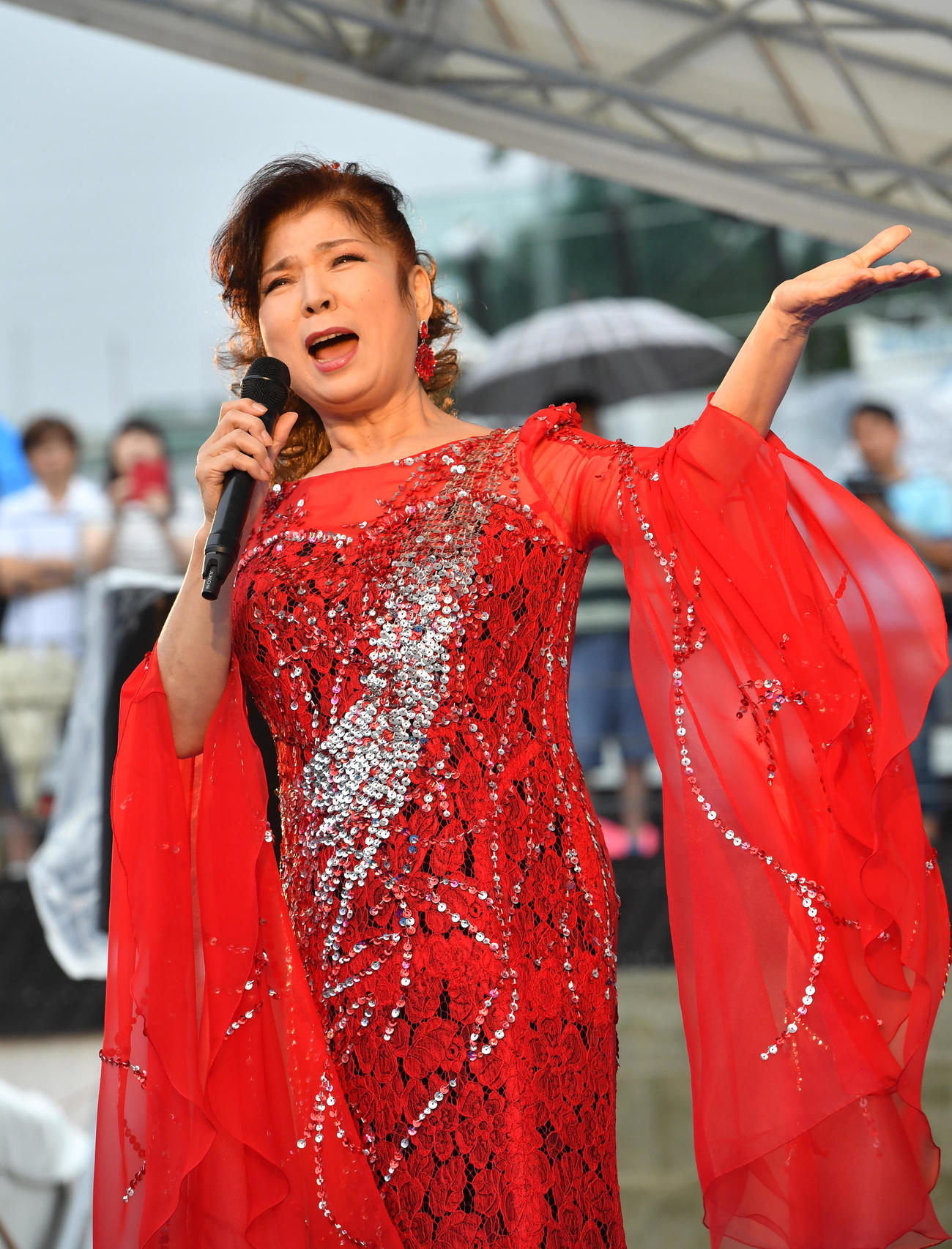 八代亜紀（17年8月撮影）