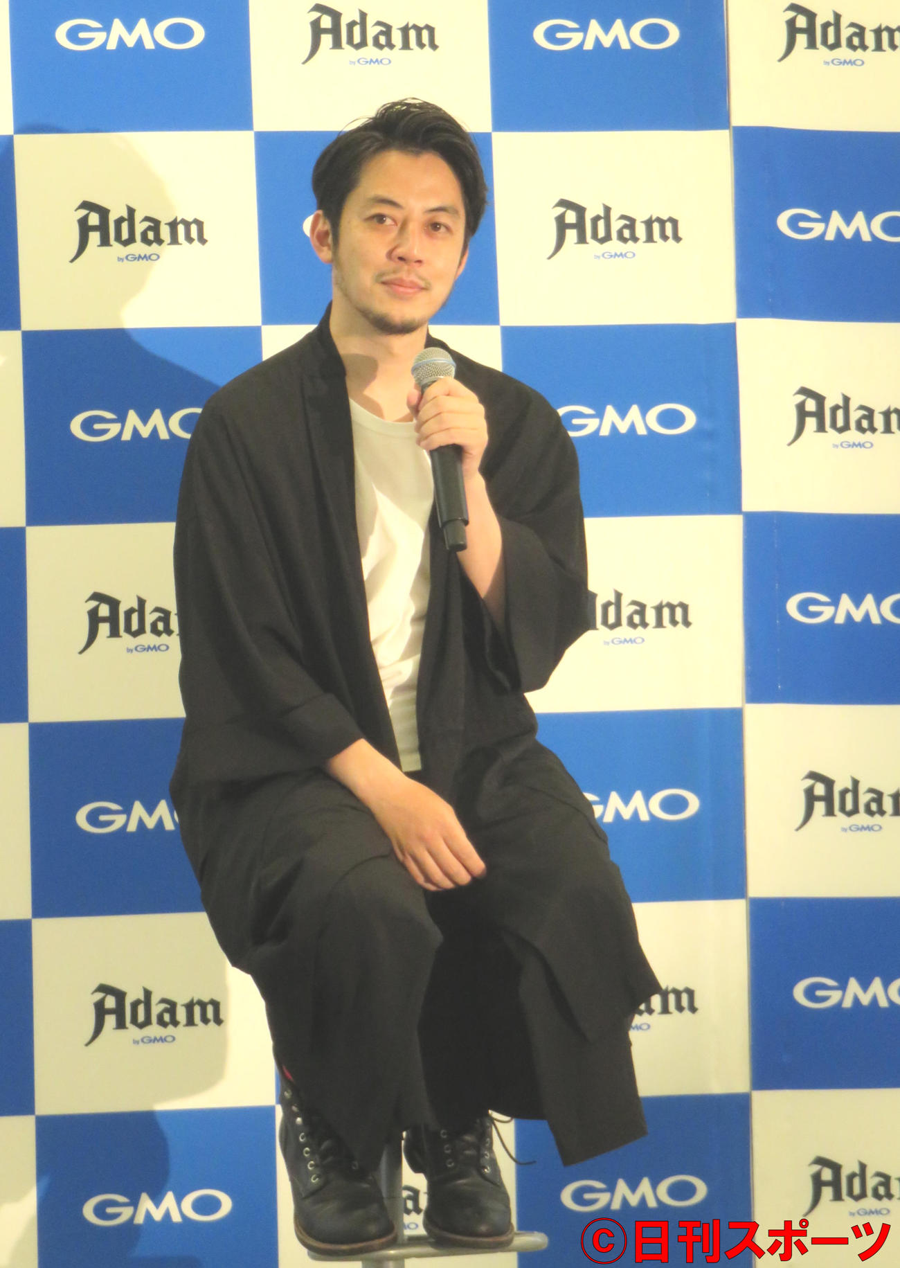 「Adam byGMO」の会見に出席した西野亮廣