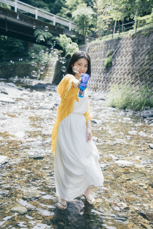 桜田ひより お見せしてない私の一面 22年カレンダー悶々タンクトップ姿 芸能写真ニュース 日刊スポーツ