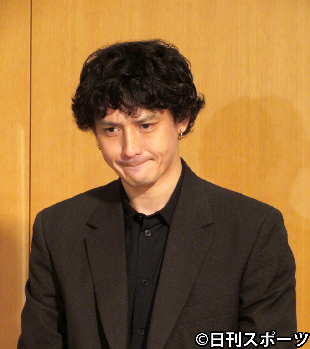 映画「鳩のごとく　蛇のごとく　斜陽」製作発表会見に出席した安藤政信（撮影・村上幸将）