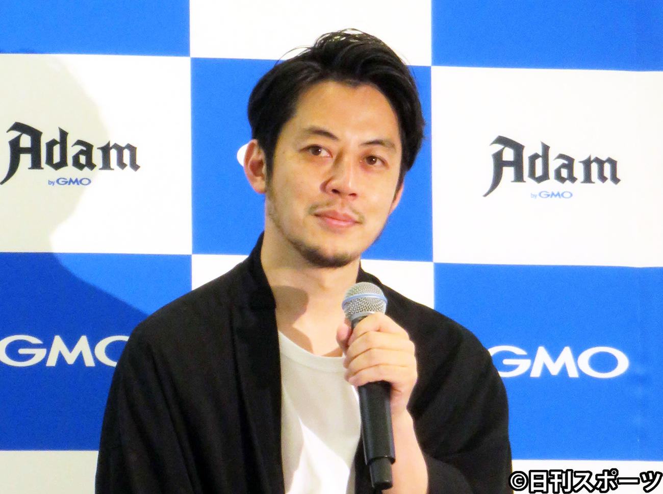 NFTマーケットプレイス「Adam　by　GMO」会見に出席した西野亮廣