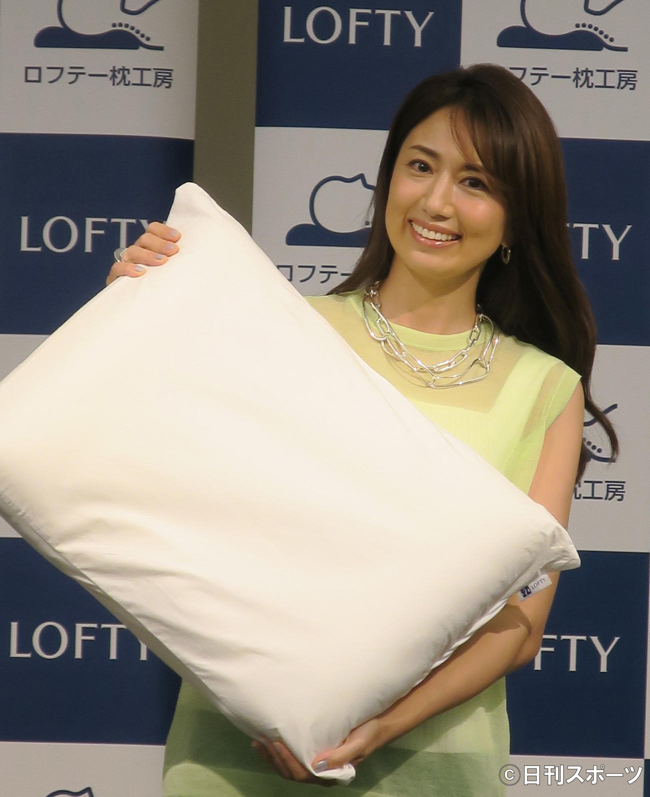 ロフテー新商品発表会に登場した東原亜希