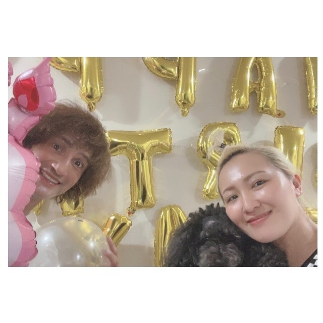 丸山桂里奈オフィシャルブログ「マルカリトーレ」　丸山桂里奈と本並健治のツーショット