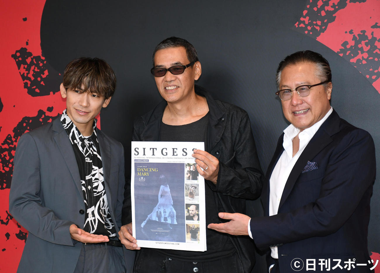 19年10月、「シッチェス・カタロニア国際映画祭」に出席した、左からEXILE NAOTO、SABU監督、石橋凌（撮影・大友陽平）