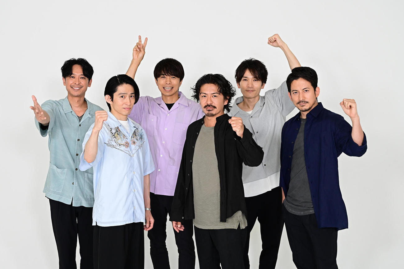 今秋放送が発表されたTBS系特番「学校へ行こう！2021」（仮）に出演する、前列左から三宅健、森田剛、岡田准一、後列左から坂本昌行、井ノ原快彦、長野博