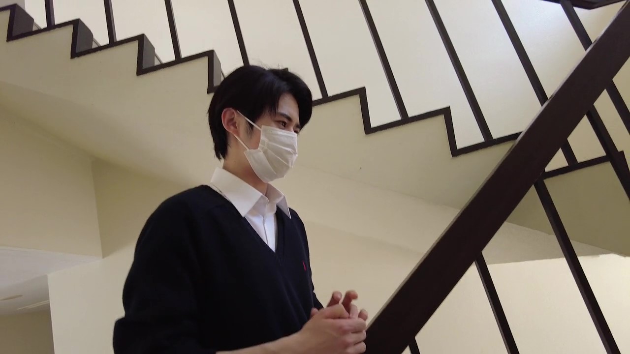 「ドラゴン桜」最終回の撮影の舞台裏に密着した動画を公開する鈴鹿央士