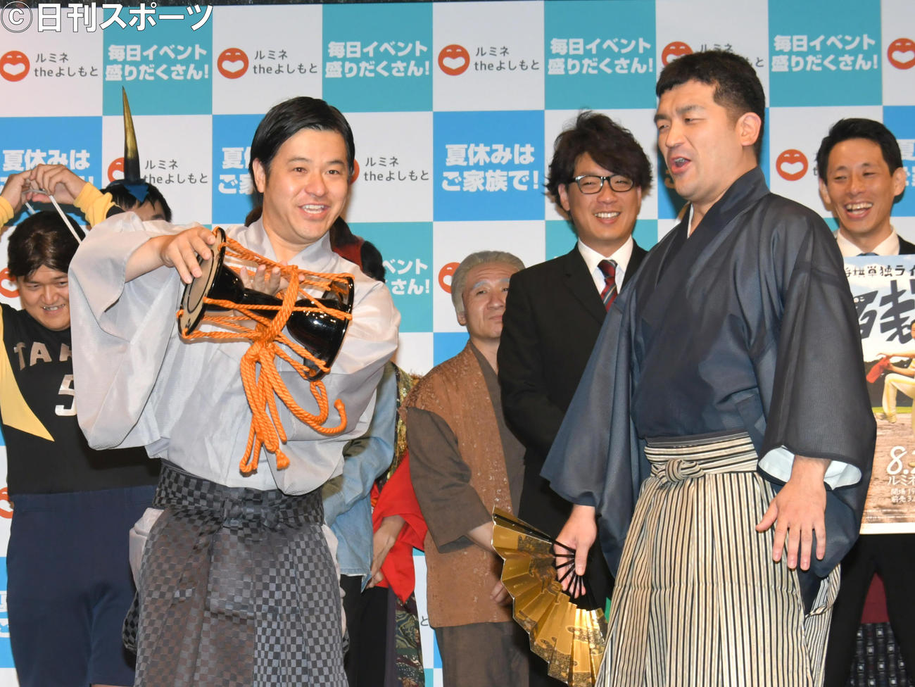 すゑひろがりずの南條庄助（左）と三島達矢（2019年7月9日撮影）