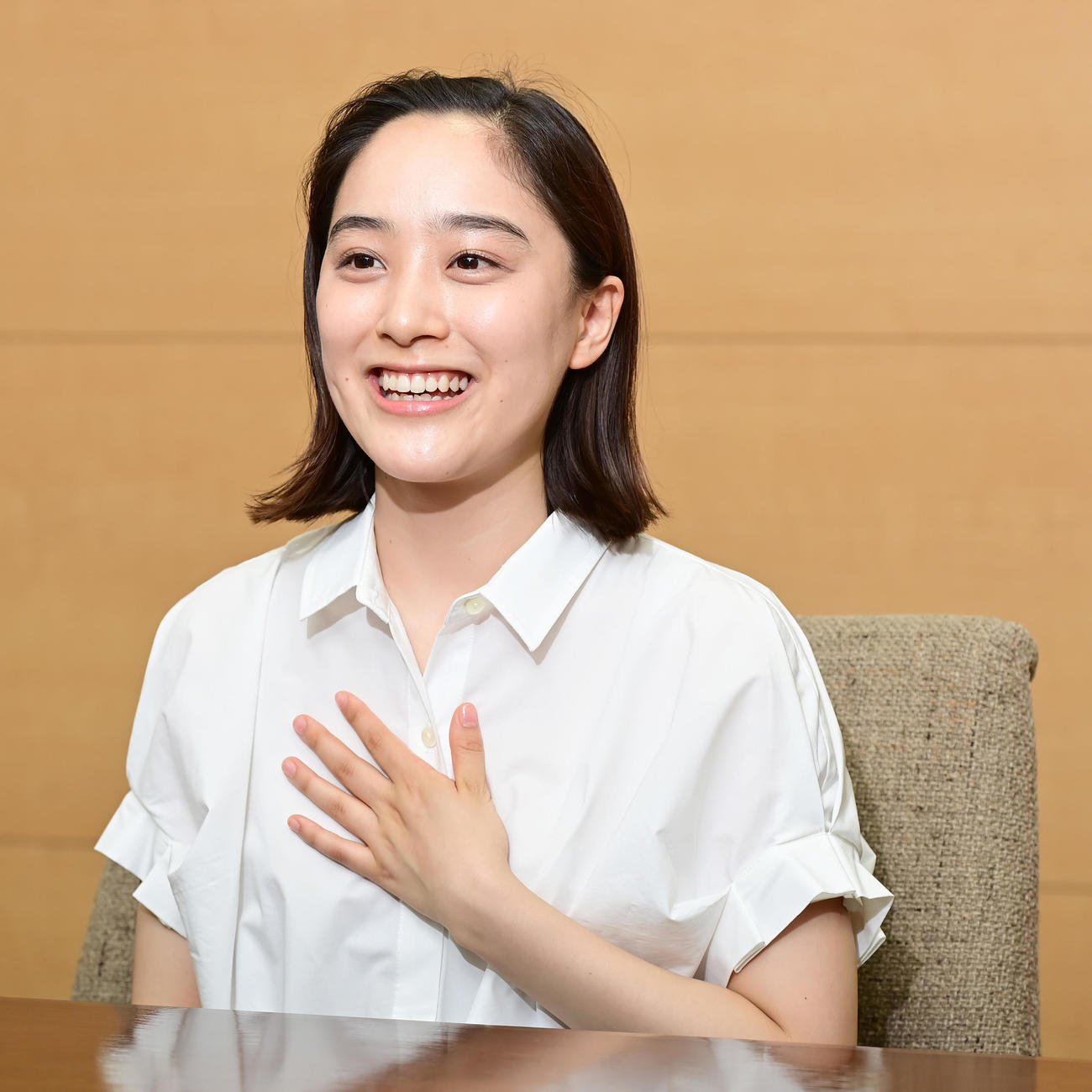 NHK土曜ドラマ「ひきこもり先生」で佐藤二朗演じる主人公の娘役を務める吉田美佳子