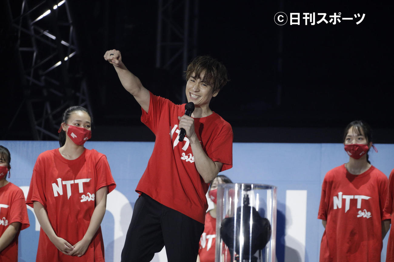 「東京2020　オリンピック聖火リレーセレブレーション」に参加したEXILEのTETSUYA