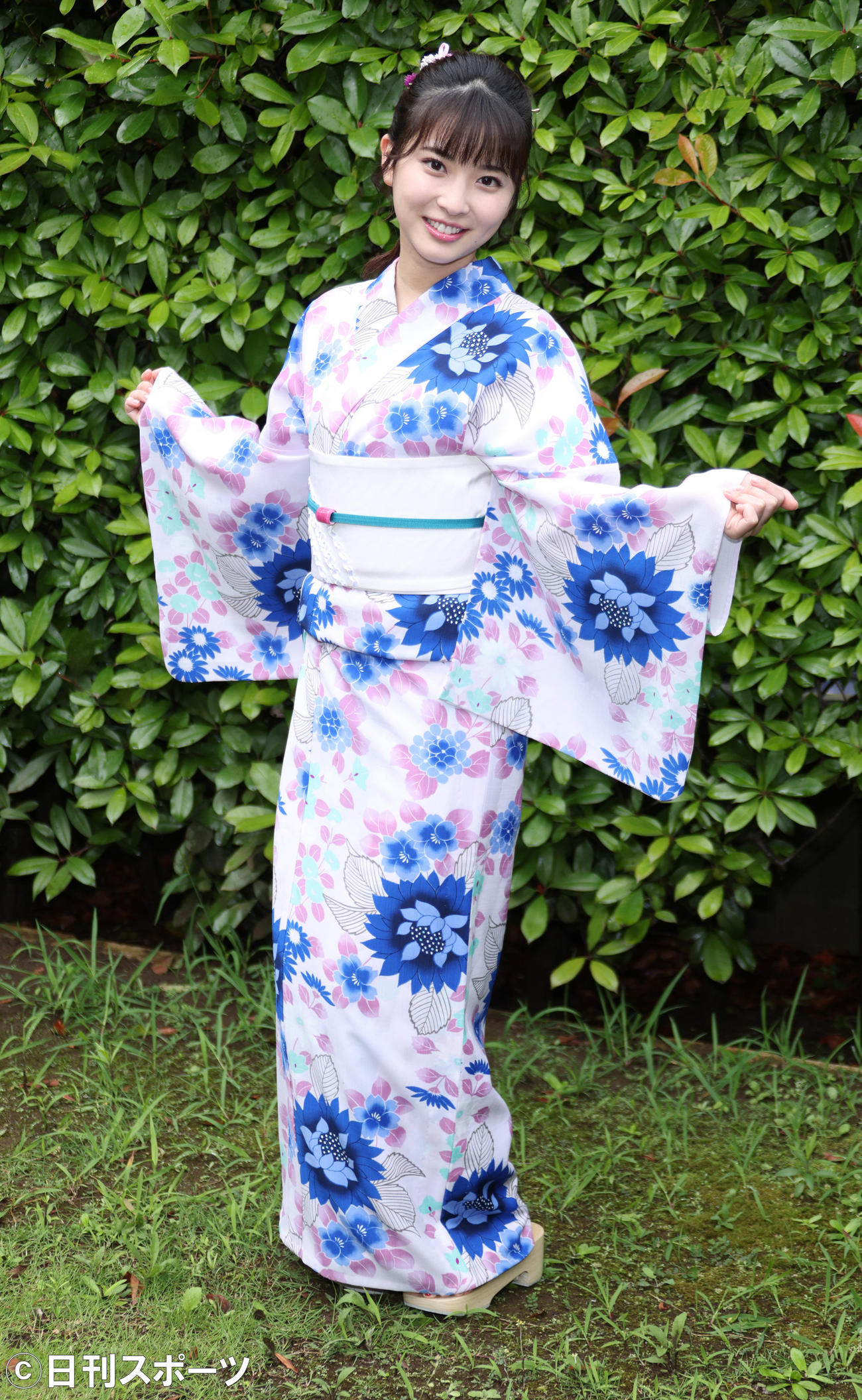 一足早く浴衣姿を披露した木下彩音（撮影・中島郁夫）