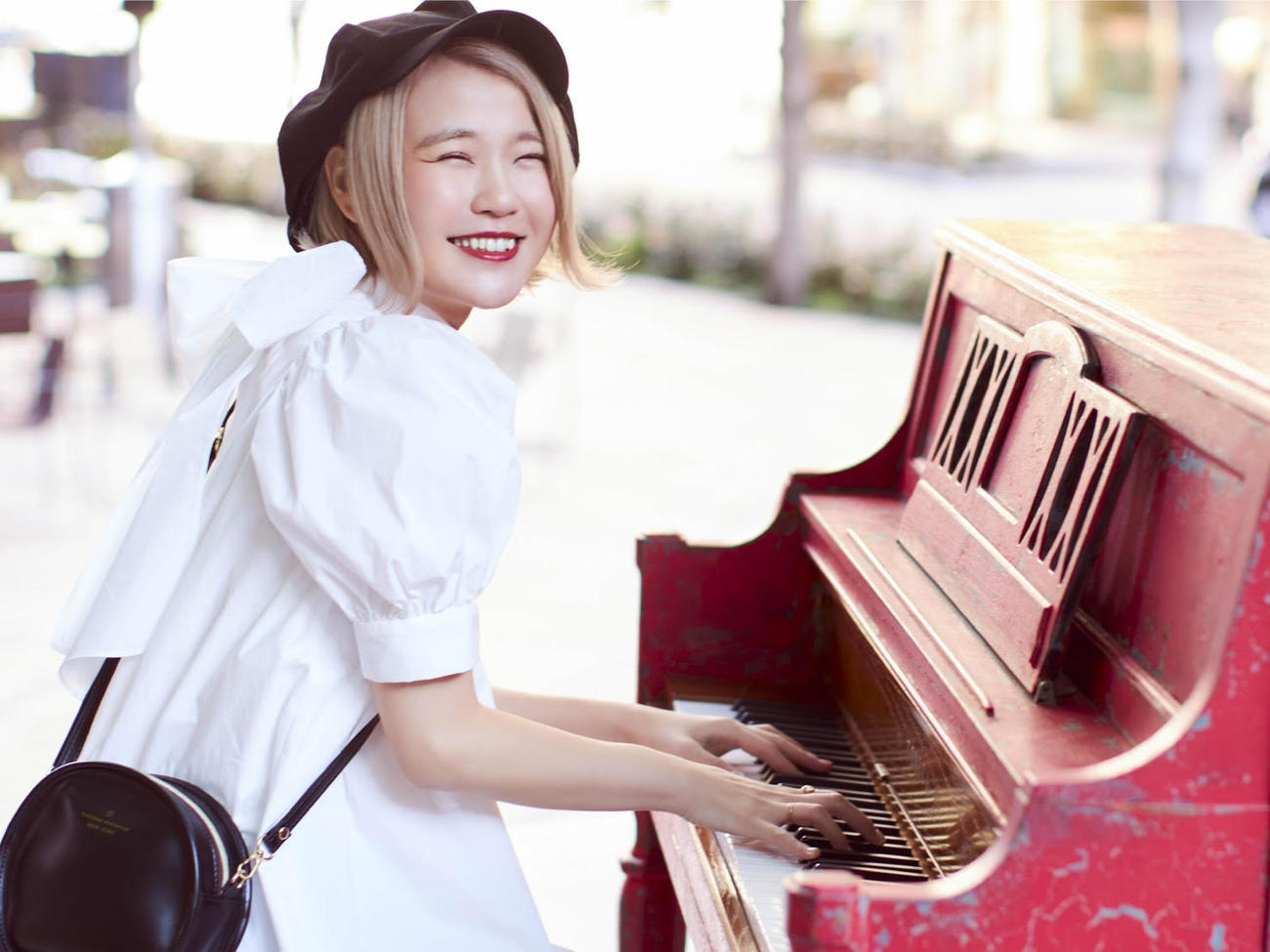 「THE MUSIC DAY」で生演奏を披露するハラミちゃん