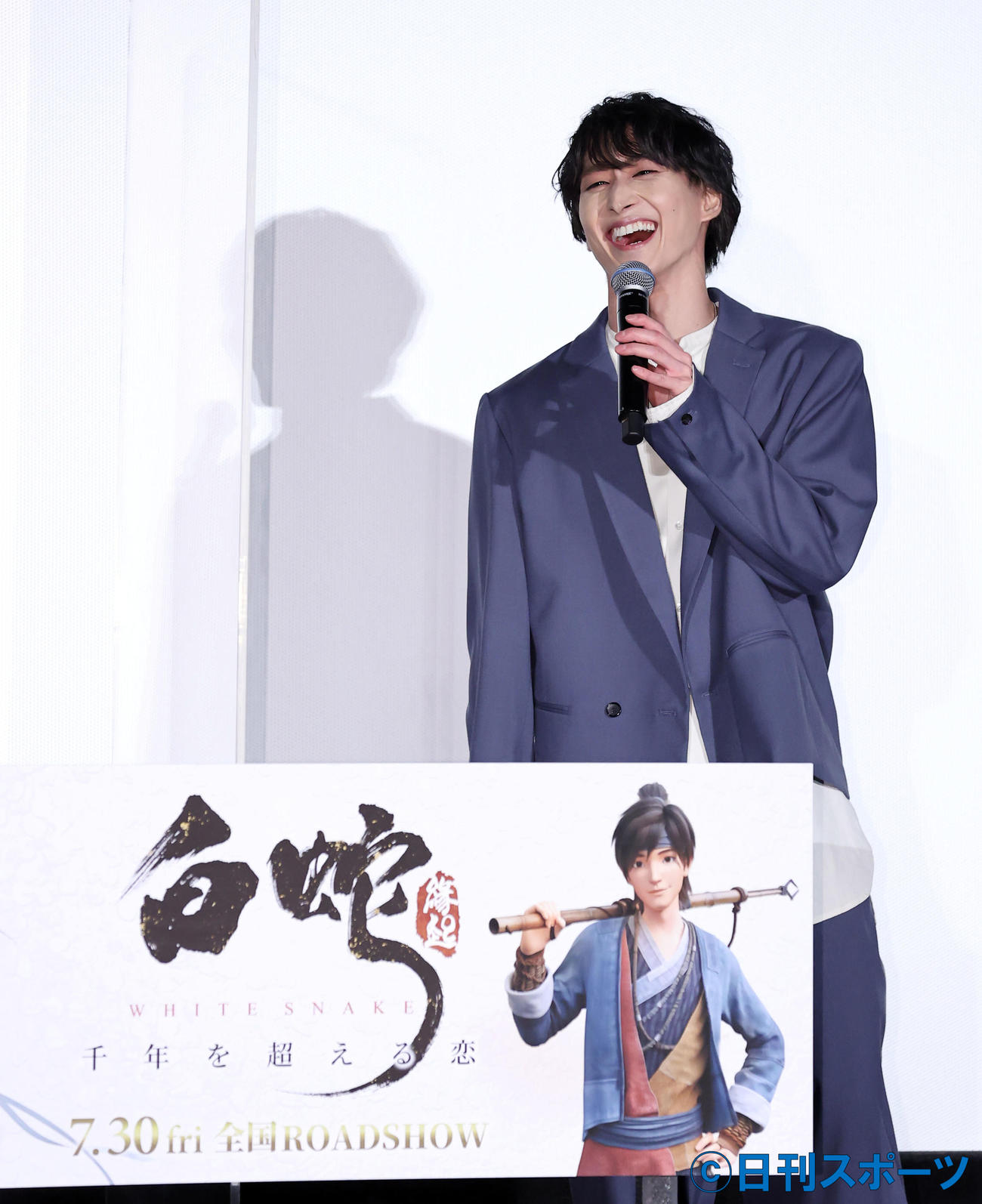 「白蛇：縁起」日本語吹き替え版完成披露試写会に登壇しトークで盛り上がるSnow Man佐久間大介（撮影・垰建太）