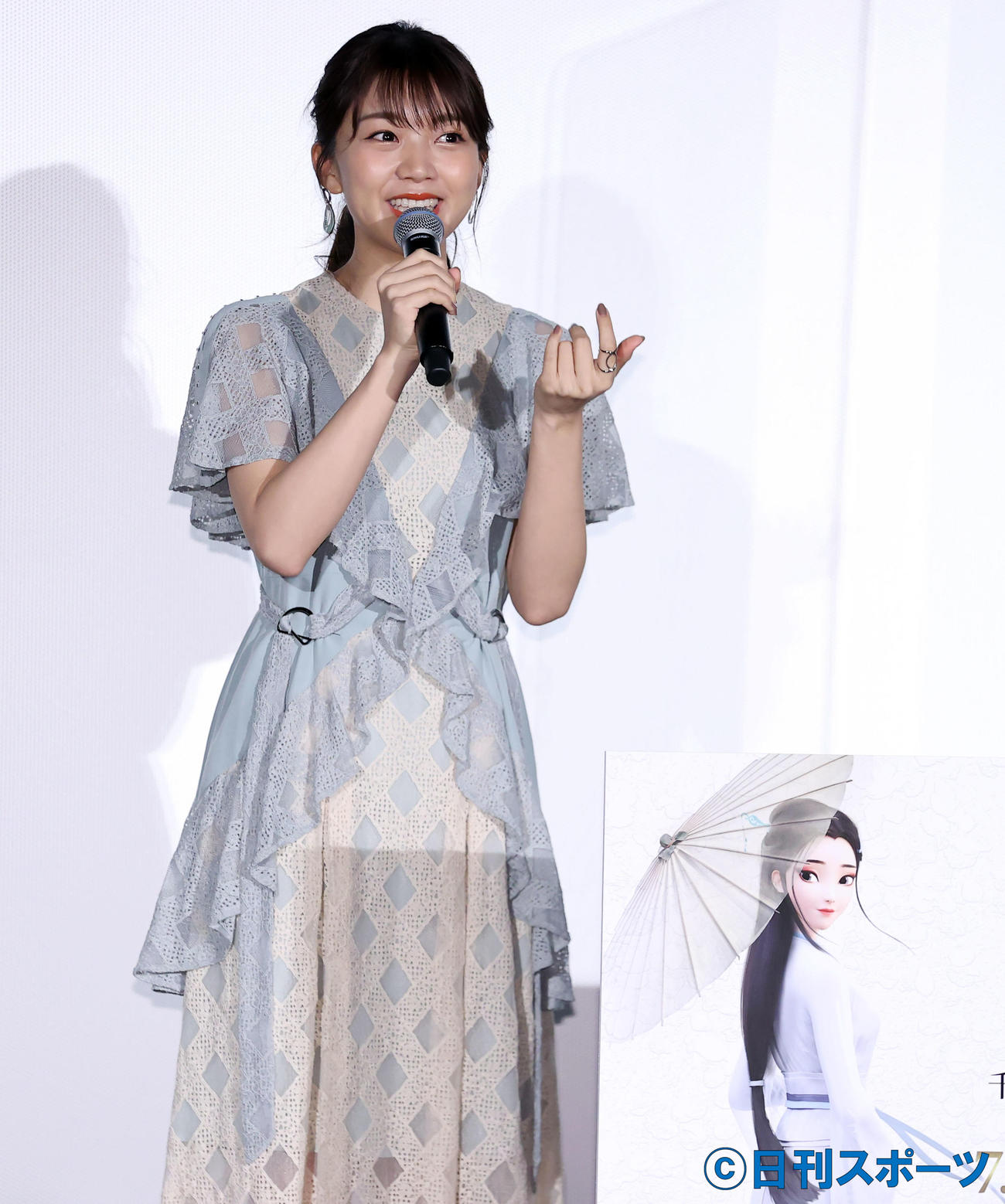 「白蛇：縁起」日本語吹き替え版完成披露試写会に登壇し笑顔で話す三森すずこ（撮影・垰建太）