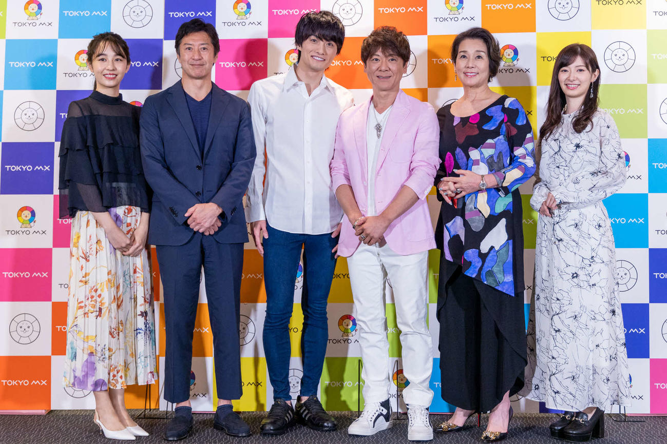 TOKYO MX「寺西一浩ドラマ～人生いろいろ～」の制作発表に出席下、左から空花、冨家規政、寺西優真、北山たけし、長谷直美、武藤十夢