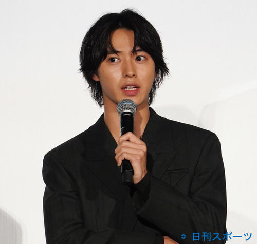 イベントに登壇した、山崎賢人(撮影・佐藤勝亮)