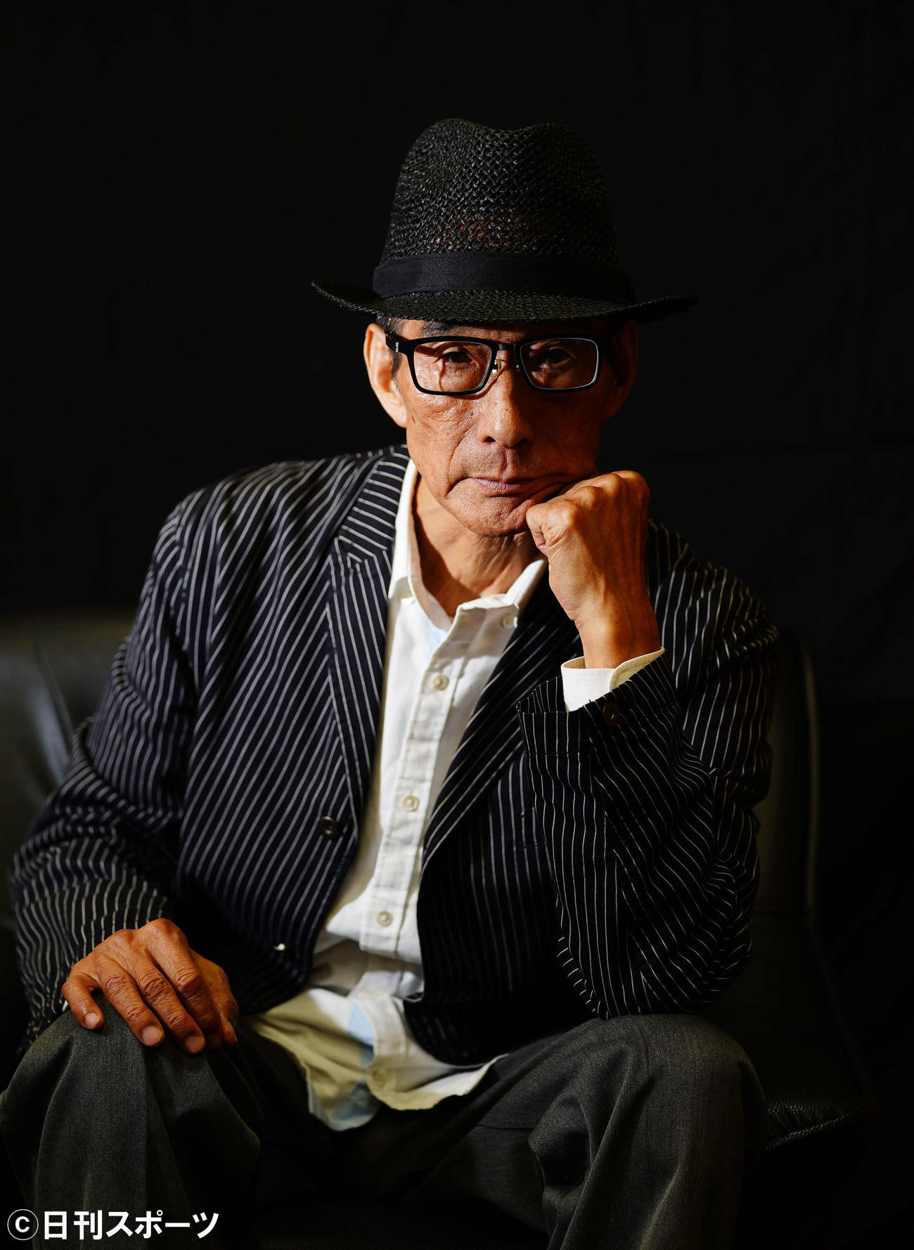 歌声も素顔もとても魅力的なビリー・バンバンの菅原進。黒のハットとジャケットがとてもお似合いでした！（撮影・菅敏）