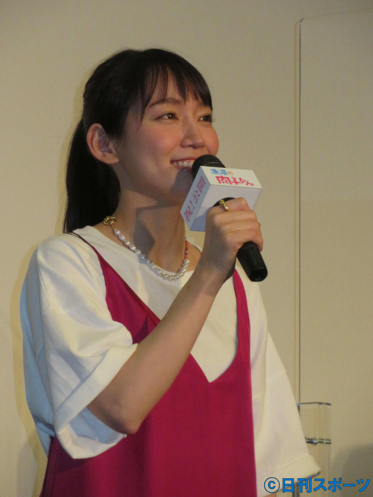 アニメ映画「漁港の肉子ちゃん」（渡辺歩監督）トークイベントでに登壇した吉岡里帆（撮影・村上幸将）