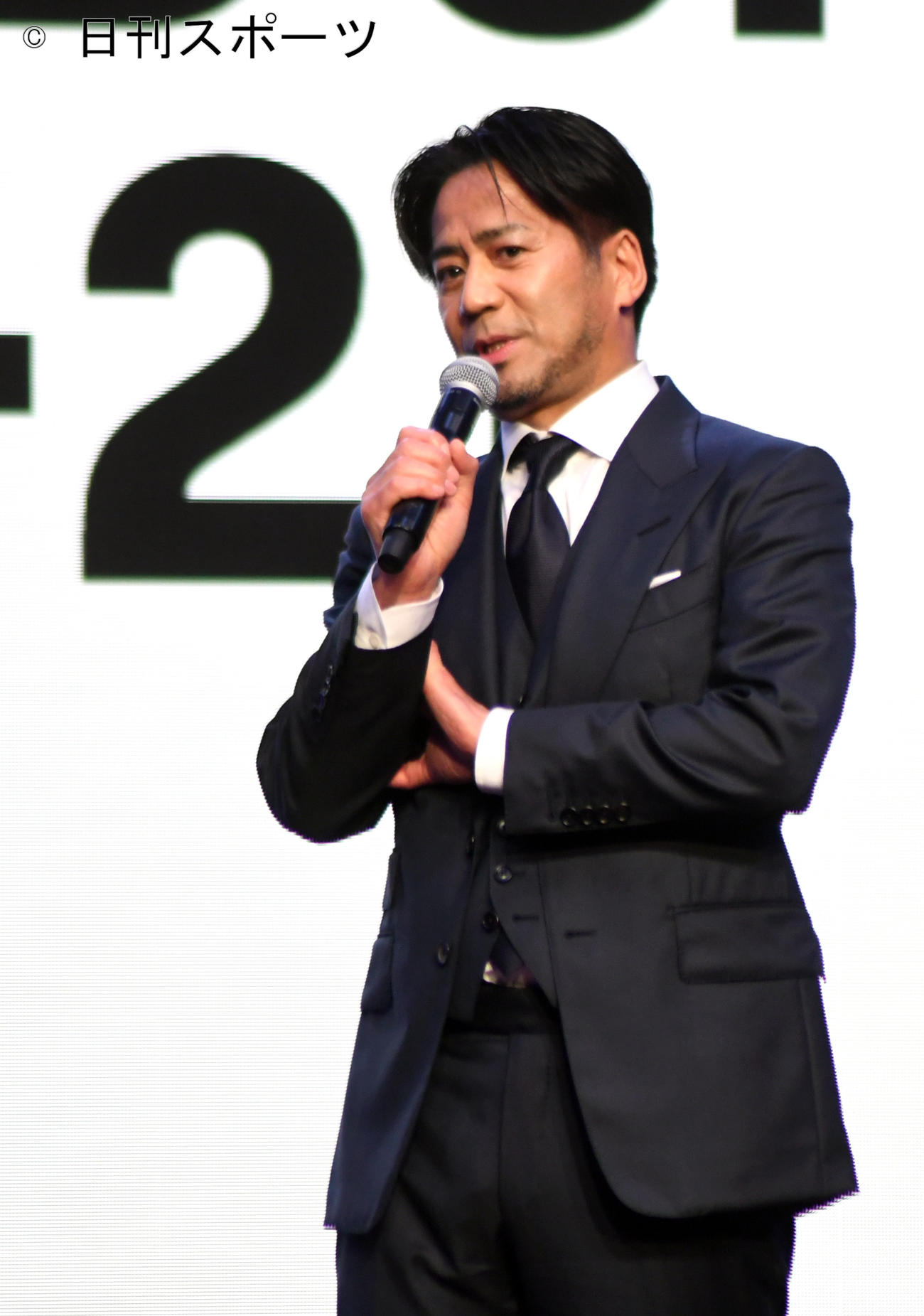 「D．LEAGUE 20－21 AWARD SHOW」でファーストシーズンを振り返るEXILE HIRO（撮影・大友陽平）