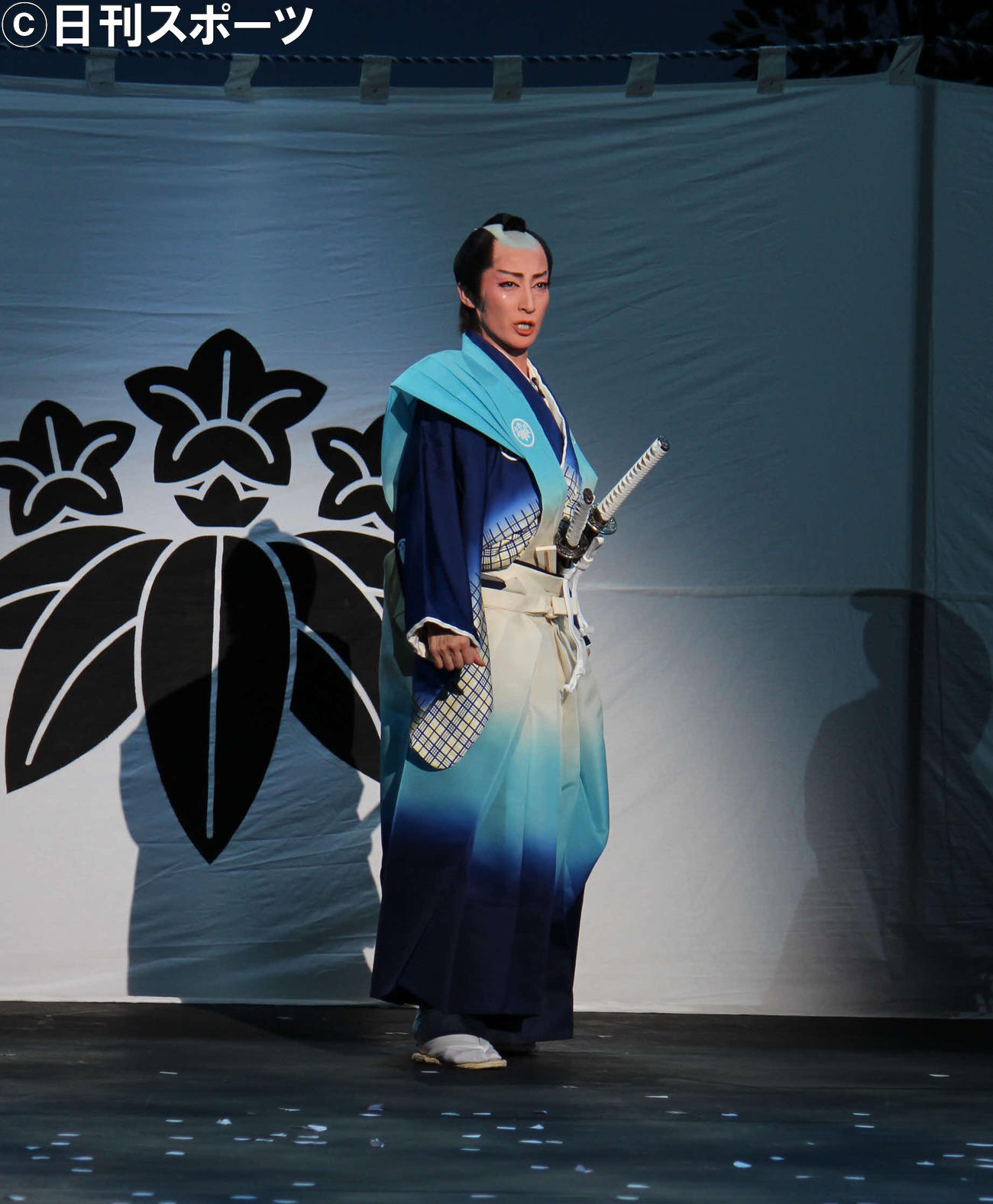 男役最後の芝居で、見事な殺陣も披露した轟悠（撮影・村上久美子）
