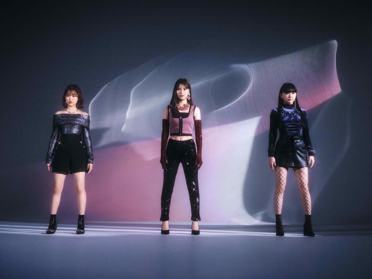 デビュー記念生配信ライブ開催が決まったiScream。左からYUNA、RUI、HINATA