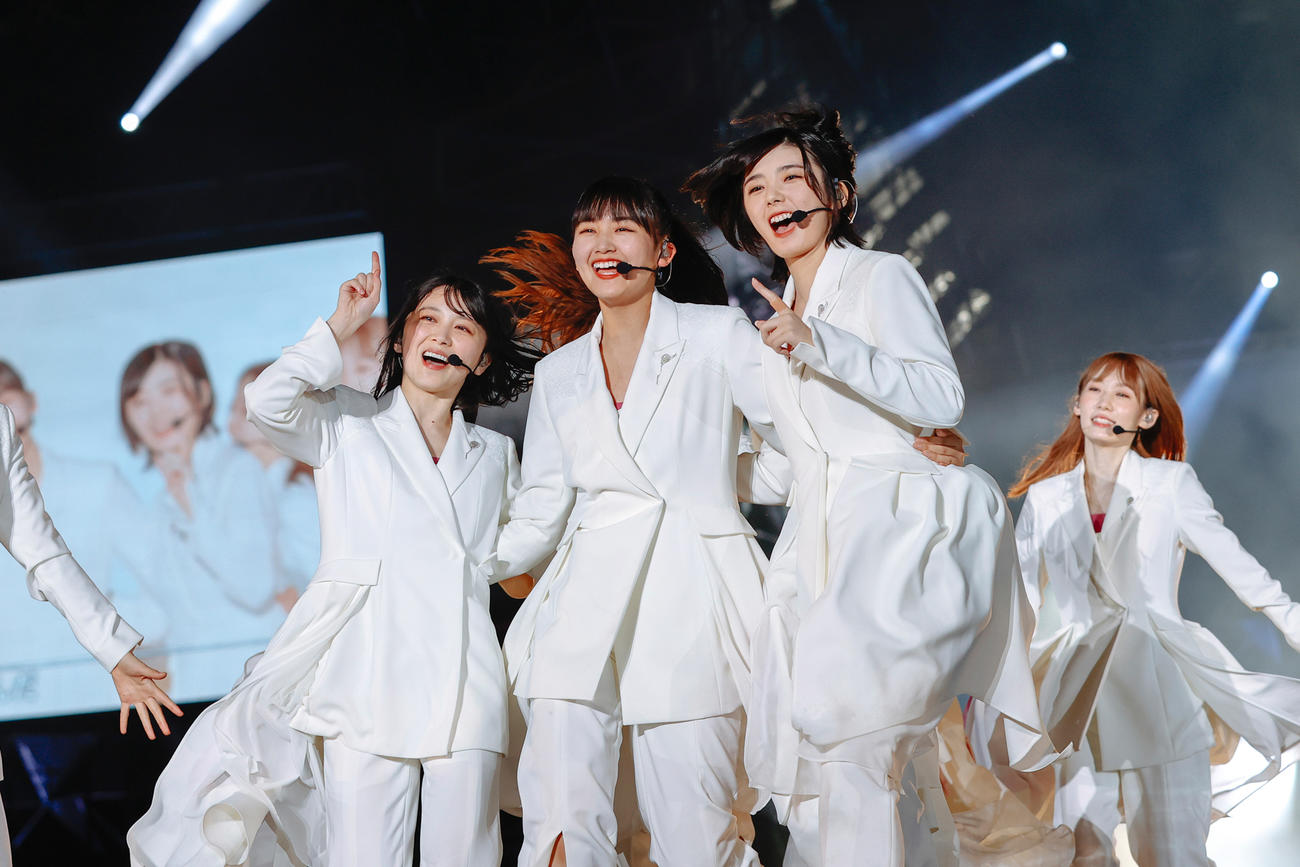 野外ライブ「W－KEYAKI FES．　2021」千秋楽公演でパフォーマンスする櫻坂46