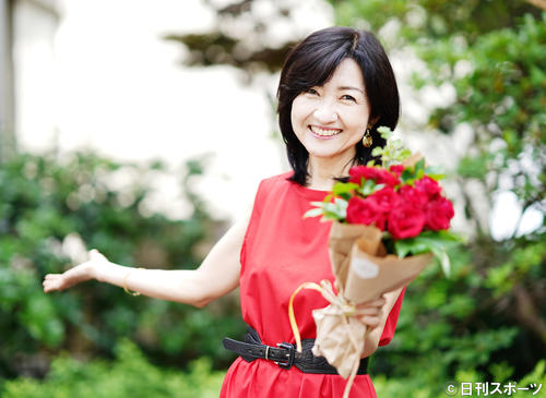 元祖アイドル女子アナの寺田理恵子さん。赤のワンピース姿がとてもお似合いでした(撮影・菅敏)