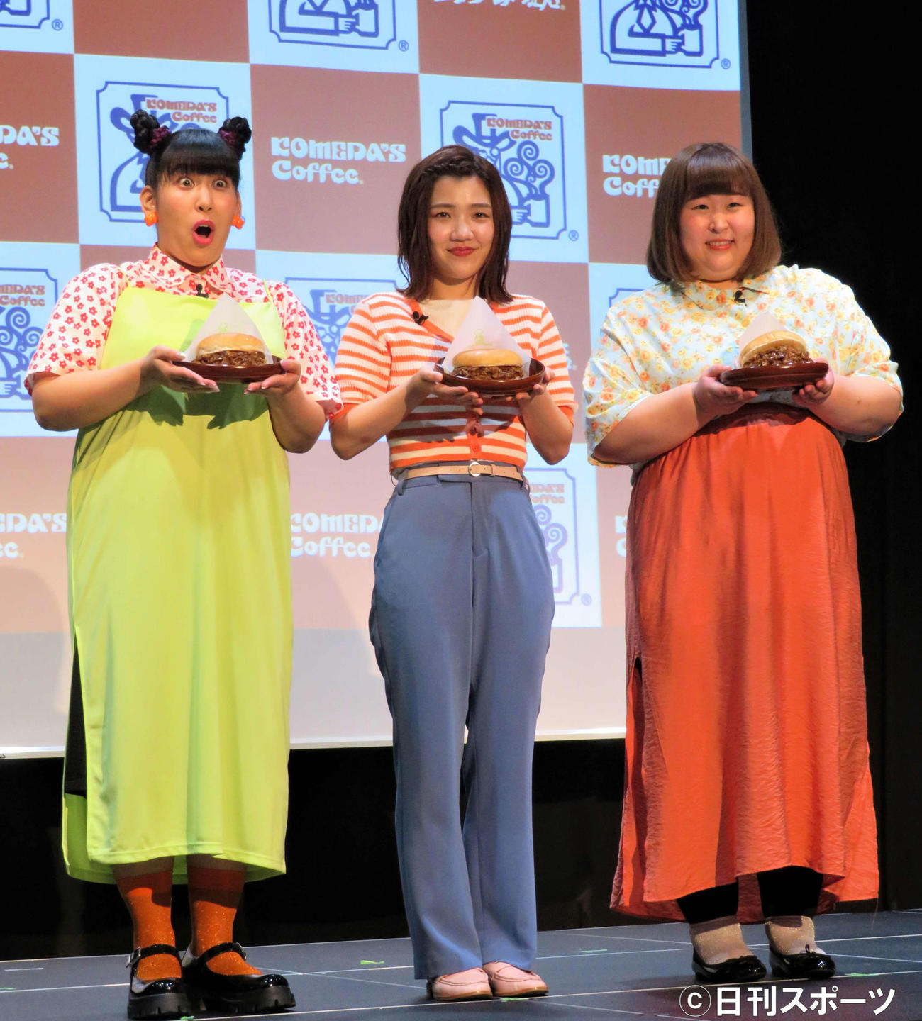 コメダ珈琲店「コメ牛」キャンペーン記者発表会に出席した左からゆめっち、福田麻貴、かなで（撮影・三須佳夏）