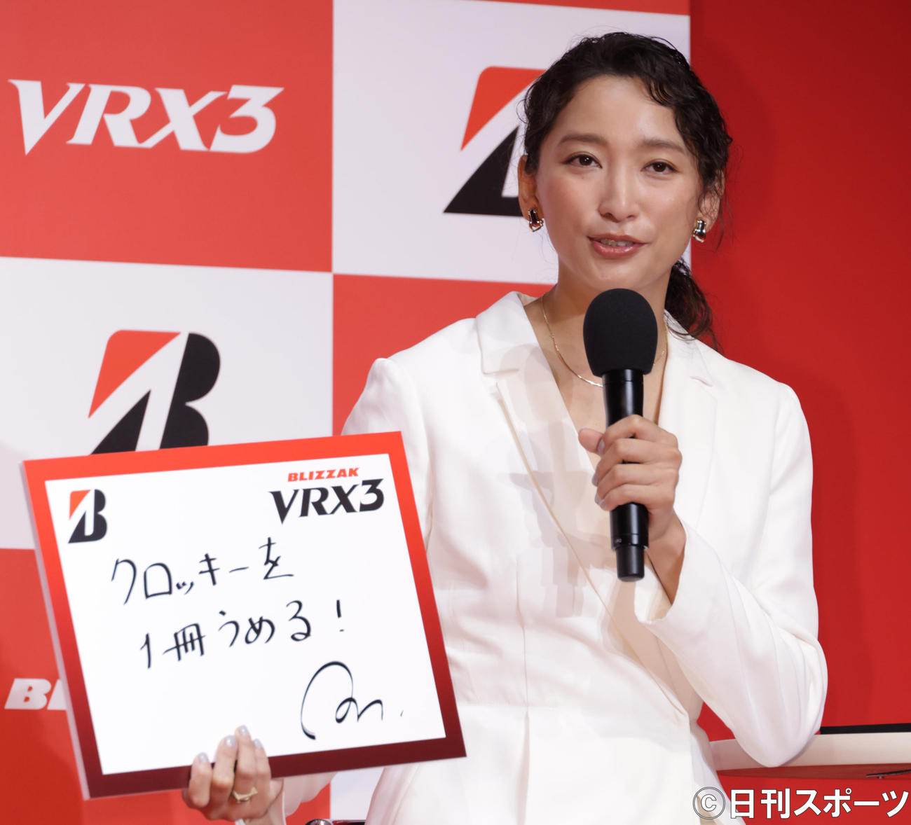 「やってみたいこと」を掲げる杏（撮影・中島郁夫）