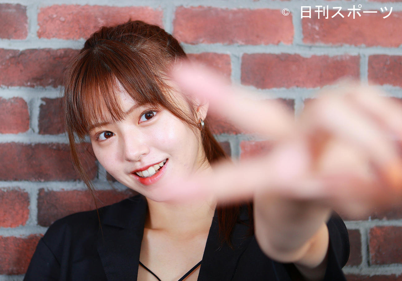 初の写真集「ゆうペース」をリリースした鈴木ゆうか（撮影・野上伸悟）