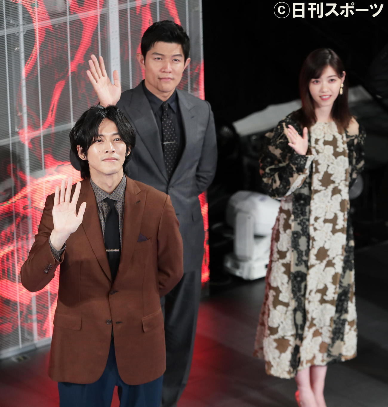 完成披露イベントを行った、左から松坂桃李、鈴木亮平、西野七瀬（撮影・足立雅史）