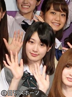 11年8月、AKB48の公式ライバル「乃木坂46」に選ばれた高山一実