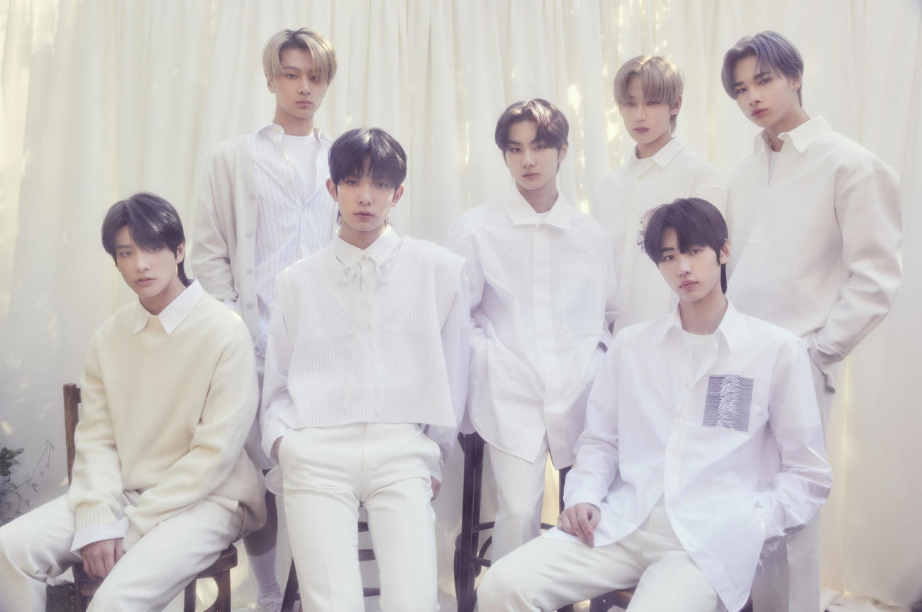 ENHYPEN。左からJAKE、JAY、HEESEUNG、JUNGWON、SUNOO、SUNGHOON、NI－KI