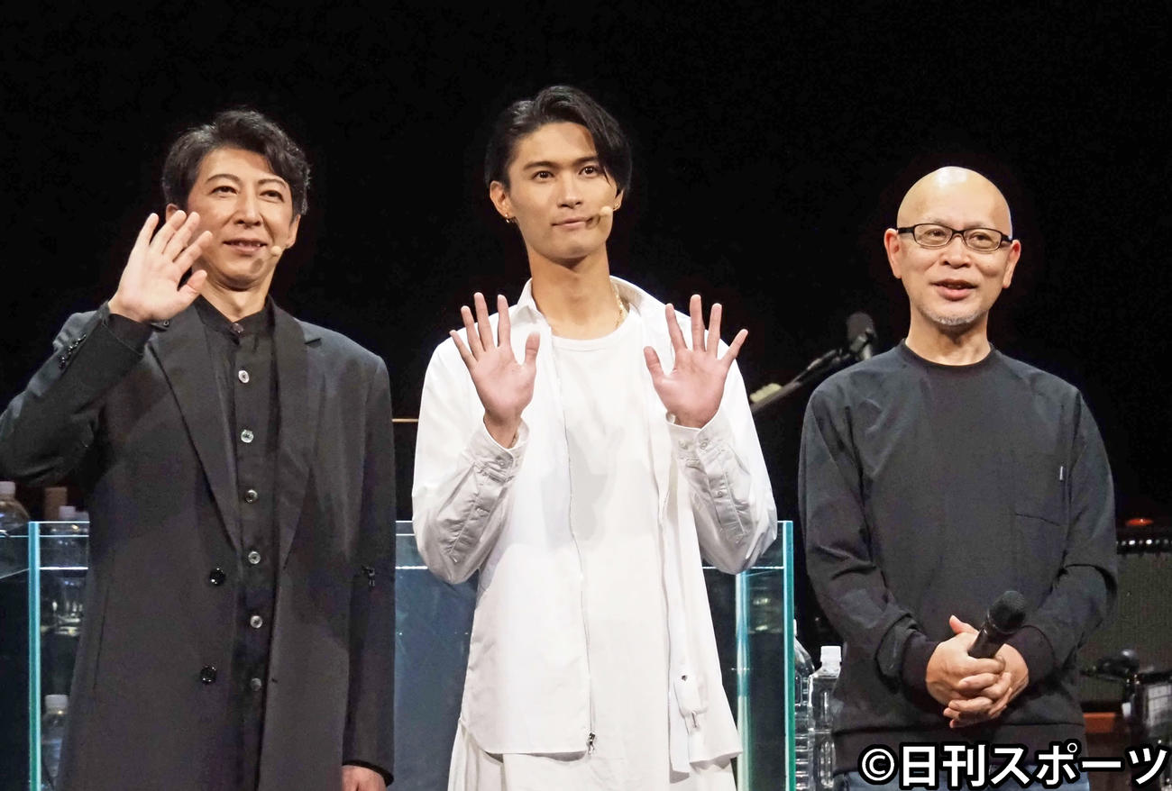ａ ｂ ｃ ｚ橋本良亮 会見中東京五輪サーフィン気になりソワソワ ジャニーズ 日刊スポーツ