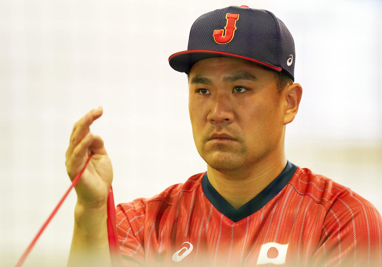 トレーニングをする田中（撮影・横山健太）